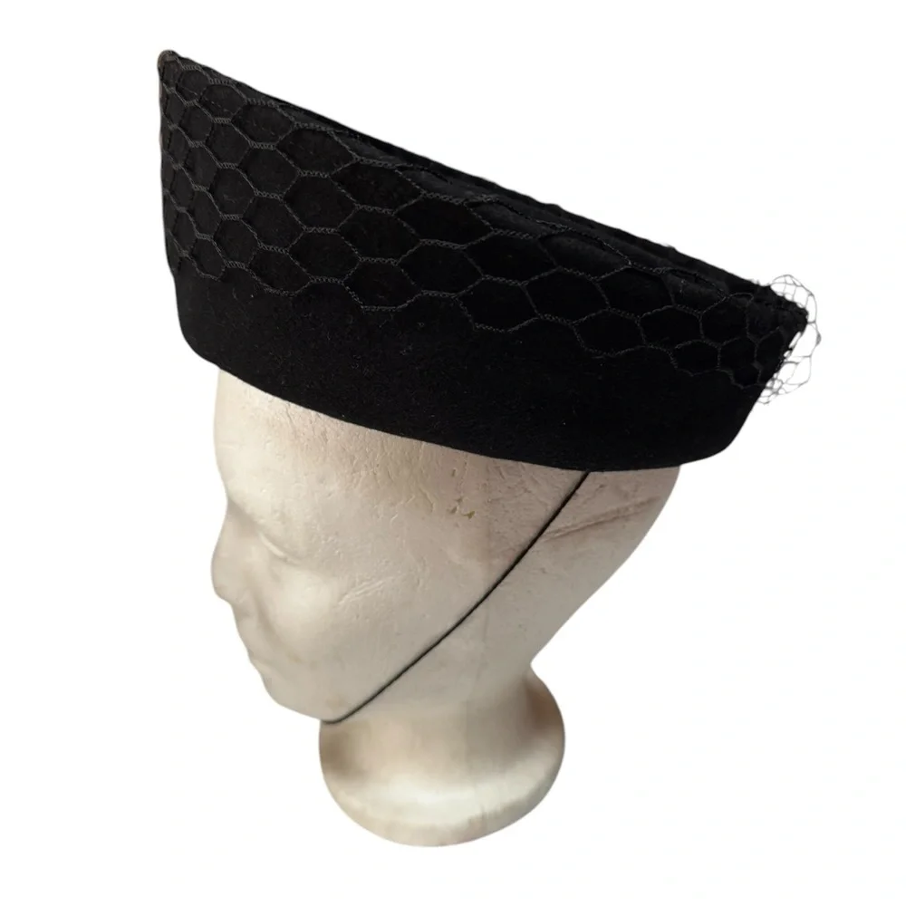 1940s Glenover 100% Wool Hat w/Netting - Picture 3 of 6